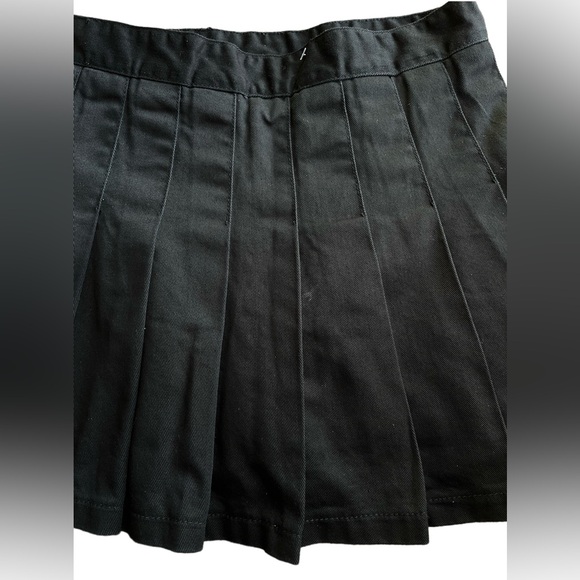 Brandy Melville John Galt Black Pleated Mini Dark Acadamia Skort - Me - Picture 7 of 8